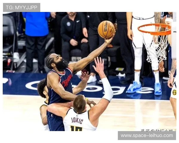 哈登逼近历史得分榜前十，距安东尼仅20分差距